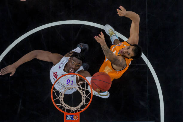 中国足球的 中国足球的