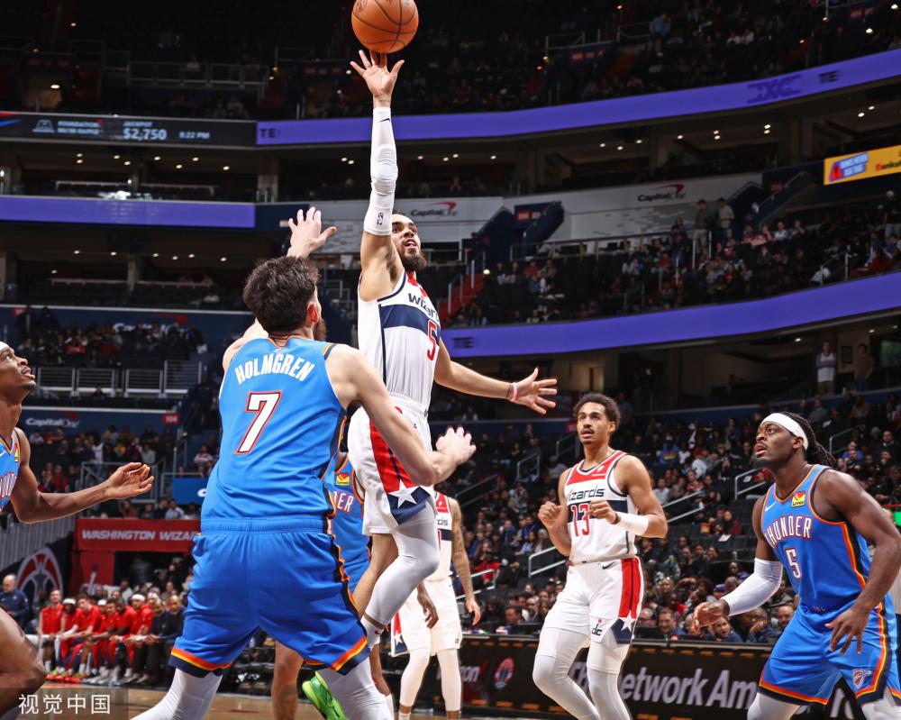 并曾多次在 并曾多次在