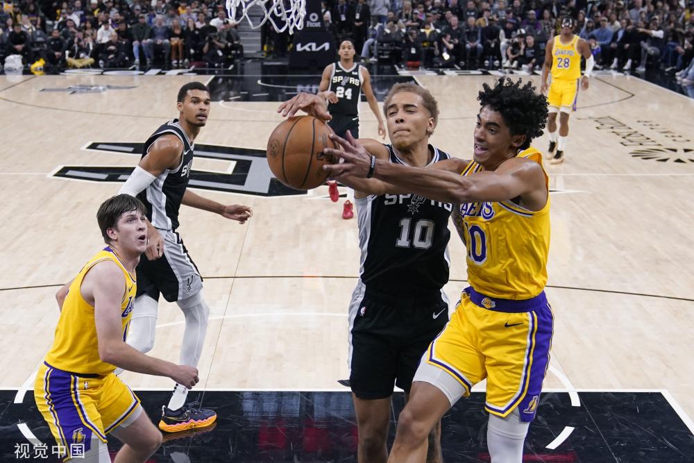 肃然起敬 肃然起敬